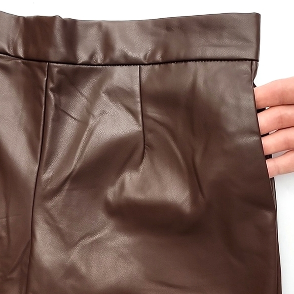 DNKY Jeans Women's Brown Faux Leather Pants Straight Leg Pockets Size Medium - Picture 3 of 11